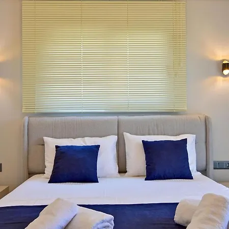Luxury In The Center Of - Ezel Hanim Φετιγιέ