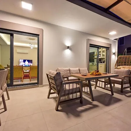 Luxury In The Center Of - Ezel Hanim * Φετιγιέ