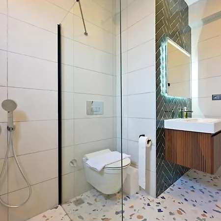 Luxury In The Center Of - Ezel Hanim Φετιγιέ